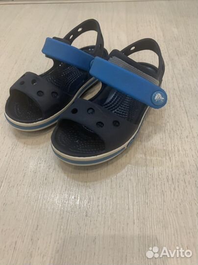Сандалии crocs c9