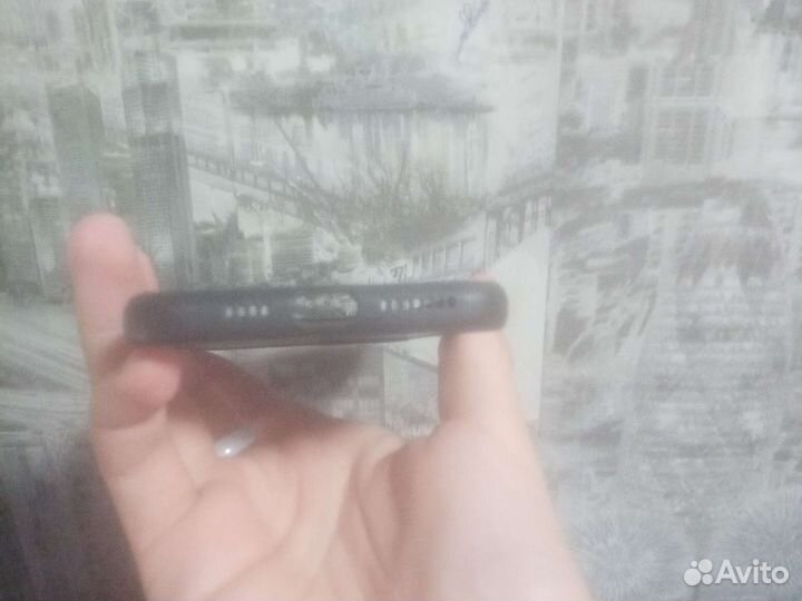 Продам чехол на айфон 13 про макс