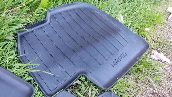 Автомобильные коврики Skoda Rapid