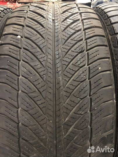 Goodyear UltraGrip 8 Performance 245/45 R18 V