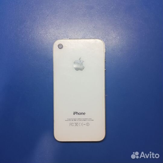 Телефон iPhone 4