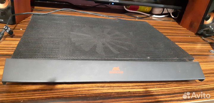 Охлаждающая подставка для ноутбука