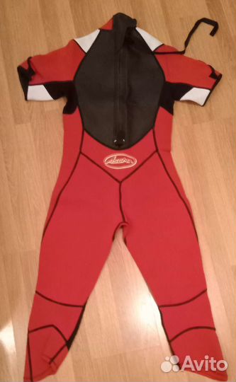 Гидрокостюм