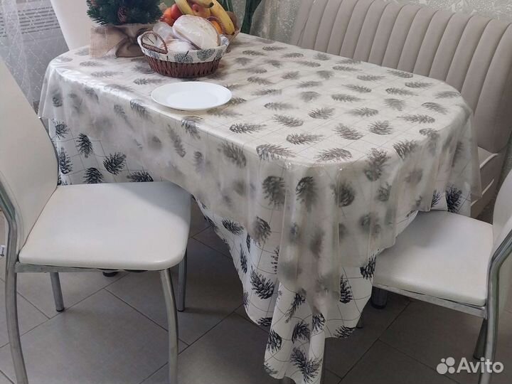 Кухонный стол