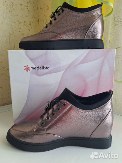 Ботинки женские