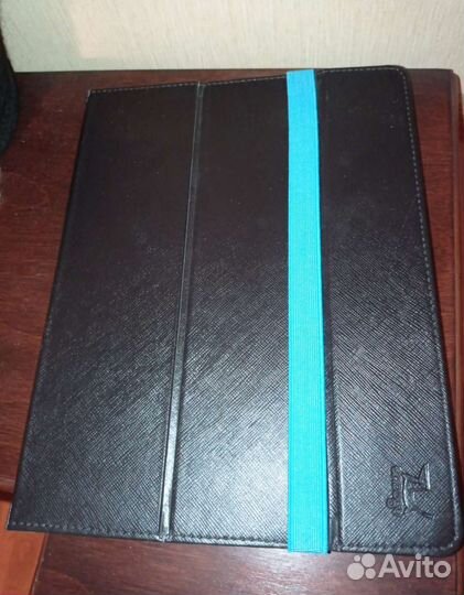 Универсальный чехол для планшета