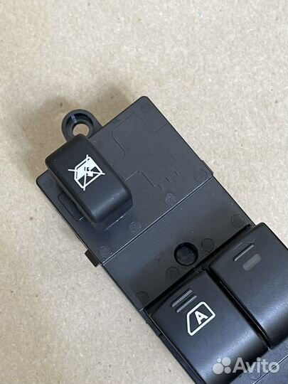 Блок стеклоподъемников nissan Navara Qashqai и др