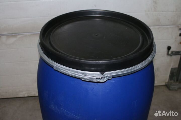 Бочки пластиковые, металлические