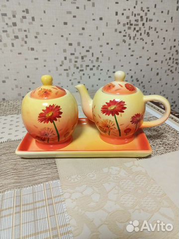 Заварочный чайник с сахарницей