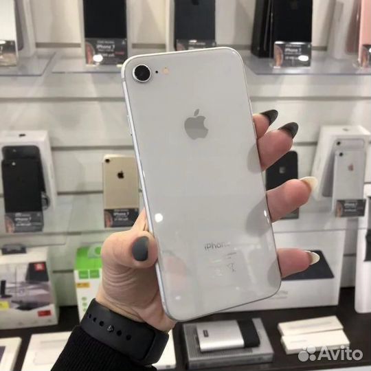 iPhone 8, 64 ГБ