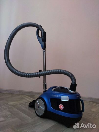 Пылесос Vitek VT-1886B с аквафильтром