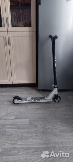 Трюковой самокат kick scooter