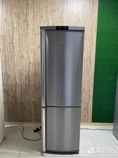 Холодильник аег