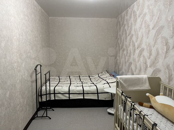 2-к. квартира, 42 м², 1/4 эт.