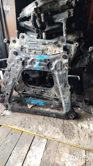 Подрамник Nissan X-Trail T32