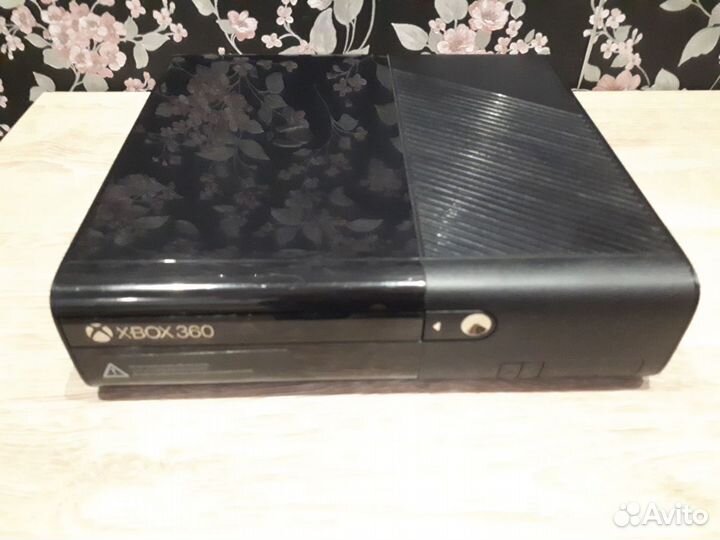 Игровая приставка Microsoft Xbox 360