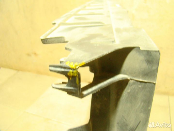 Рамка радиатора Renault Logan II 2014