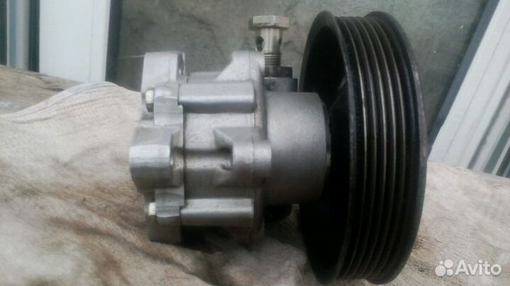 Насос гидроусилителя руля Ауди А4 2л.двигатель alt
