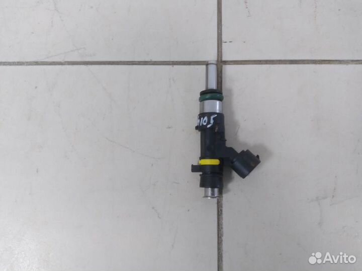 Форсунка инжекторная электрическая Mitsubishi Outl