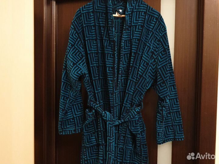 Мужской махровый халат без капюшона