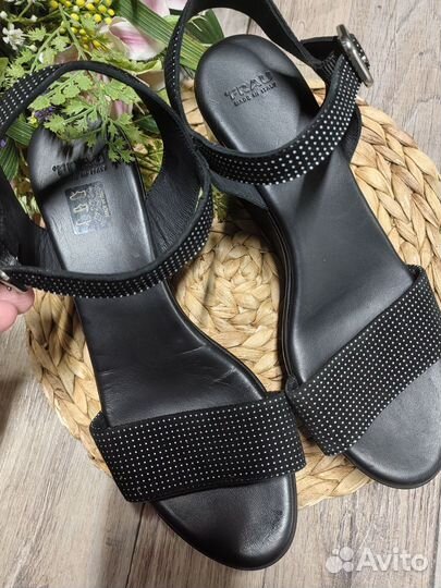 Босоножки женские. Италия