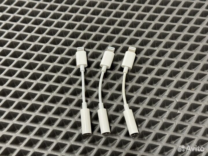 Переходник Apple Lightning to 3.5mm