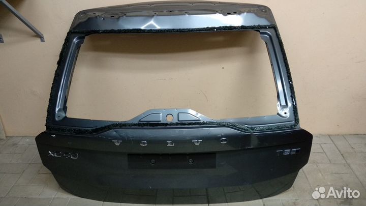 Крышка багажника Volvo XC90 2014-2021 год