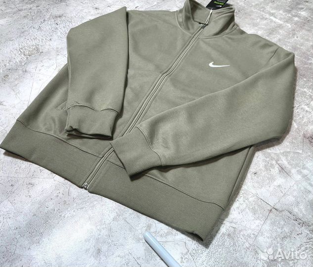 Спортивные костюмы Nike