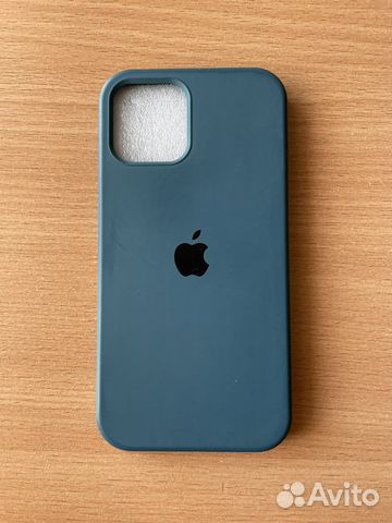 Чехол на iPhone 12