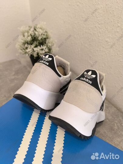 Кроссовки Adidas retropy f2