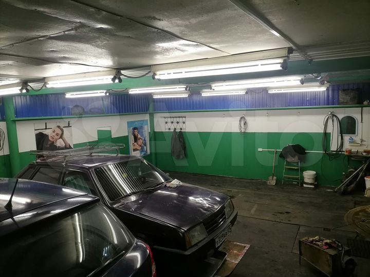 Гараж, > 30 м²