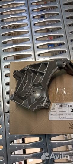 Кронштейн генератора 11180104103401