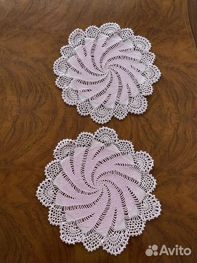 Вязаные салфетки ручной работы