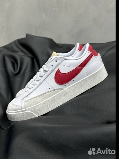 Nike Blazer Low 77 Vintage Team Red