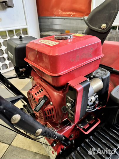 Снегоуборщик гусеничный