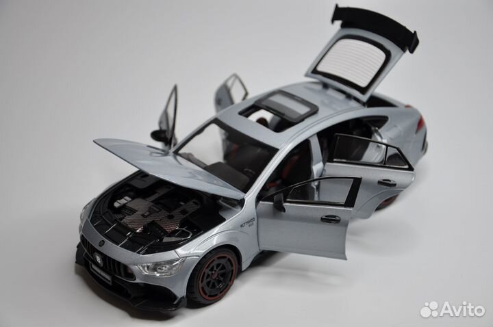 Модель автомобиля Brabus Mercedes-AMG GT 63 металл