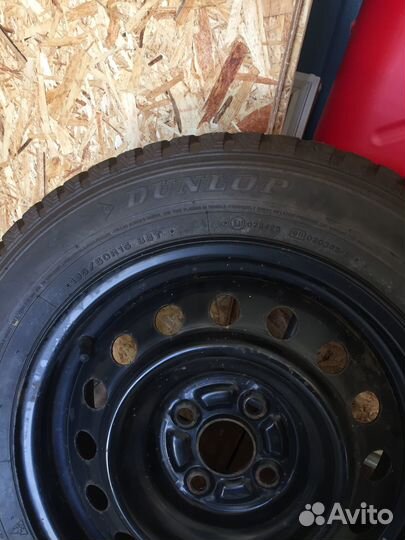 R15 Dunlop SP Winter Ice 01 195/60, PCD 4x100 DIA 54.1