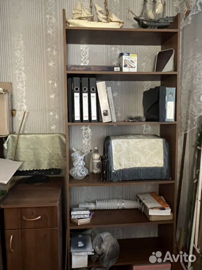 Полка книжная настенная