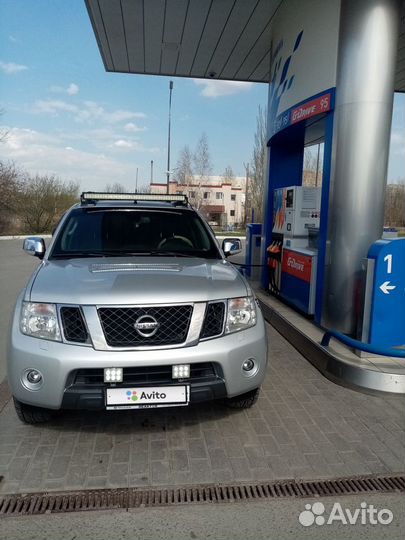 Nissan Navara 2.5 AT, 2011, 47 500 км