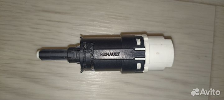 Датчик включения стоп сигнала Renault 253206170R