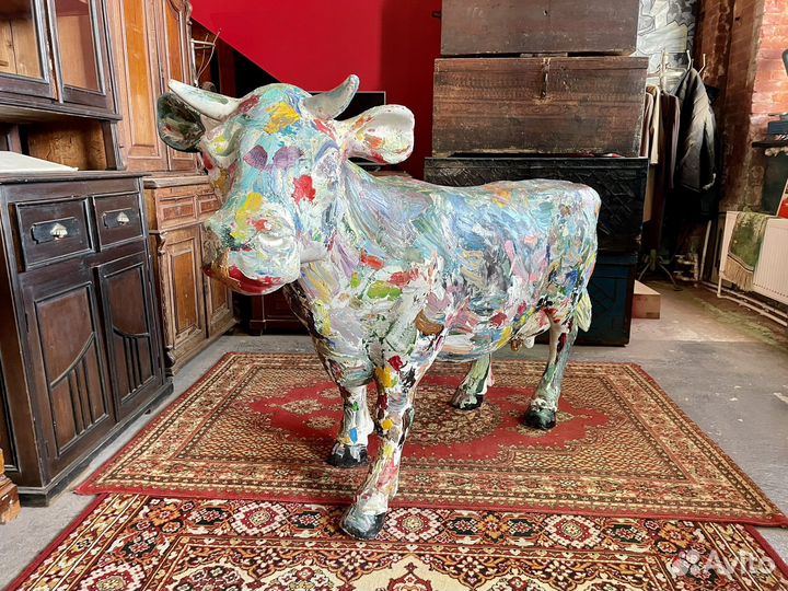 Арт-объект корова