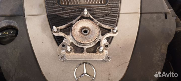 Опора АКПП Mercedes E221/x204 A2212400518