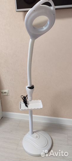 Лампа лупа напольная с лупой и с подстветкой