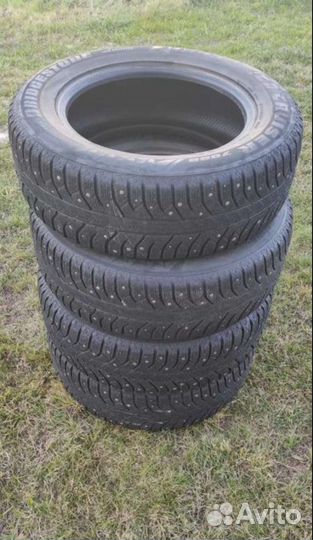 Bridgestone Ice Cruiser 7000 225/65 R17