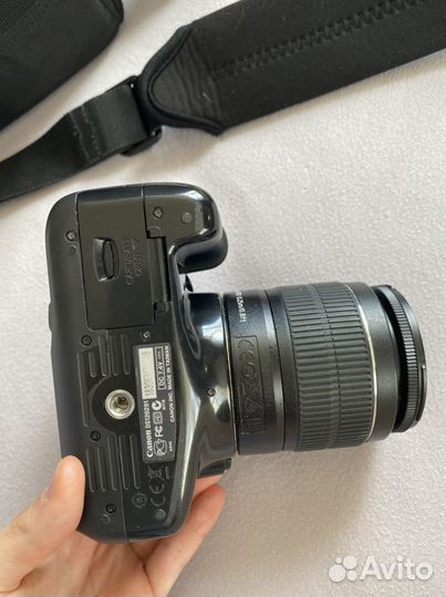 Зеркальный фотоаппарат Canon EOS 1100D