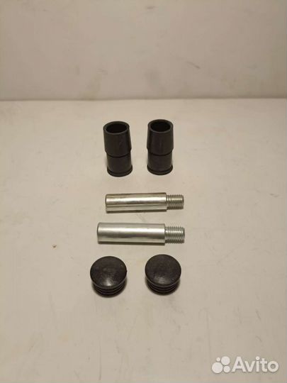 Форд Фокус 2,3 комплект направляющих суппорта