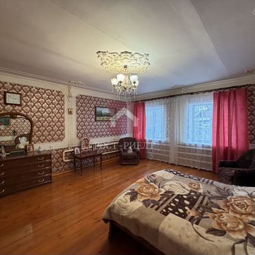 Коттедж 430 м² на участке 25,6 сот.