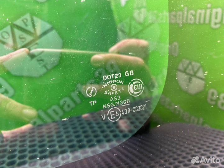 Стекло заднее правое Mazda Mpv LW5W GY-DE 2.5 2001