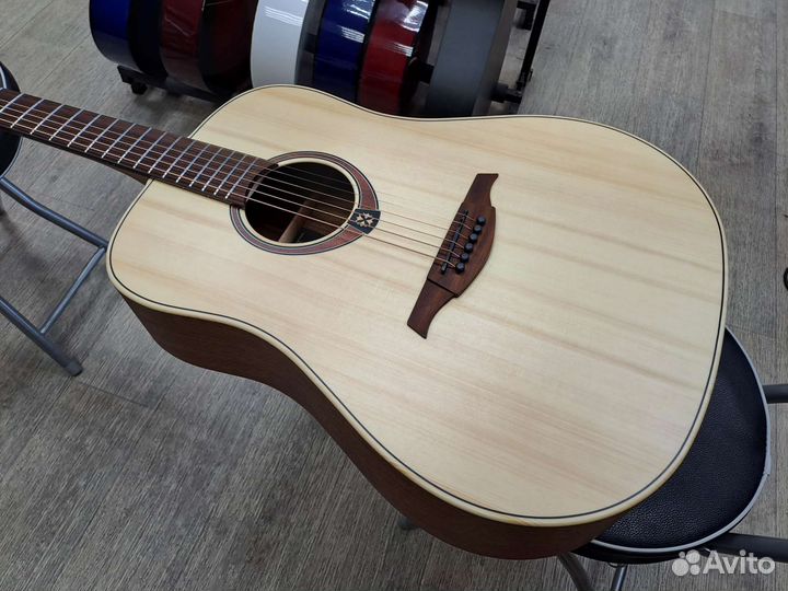 Гитара акустическая LAG T-70D-Nat Tramontane