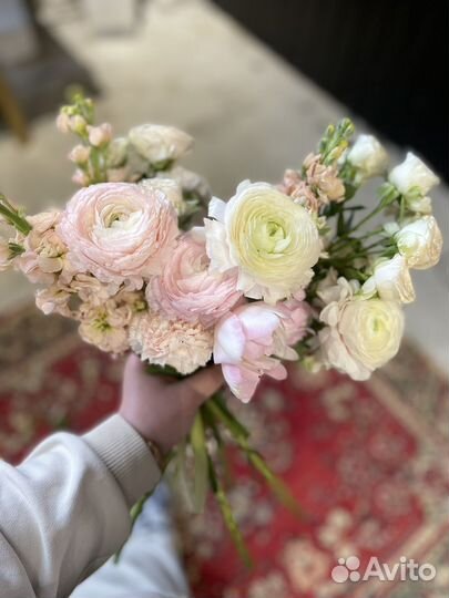 Помощник флориста